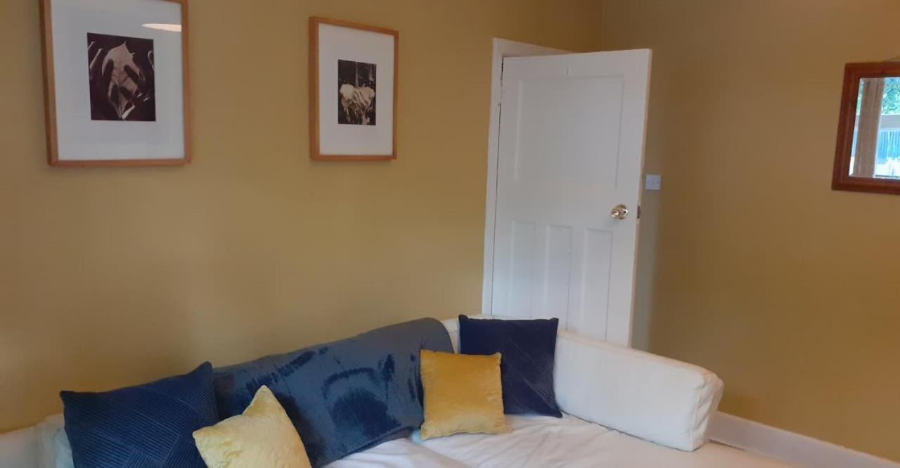 Villa Perry Road, Beautiful Large House Available For Guests And Contractors Parking Wifi Nottingham Exterior foto